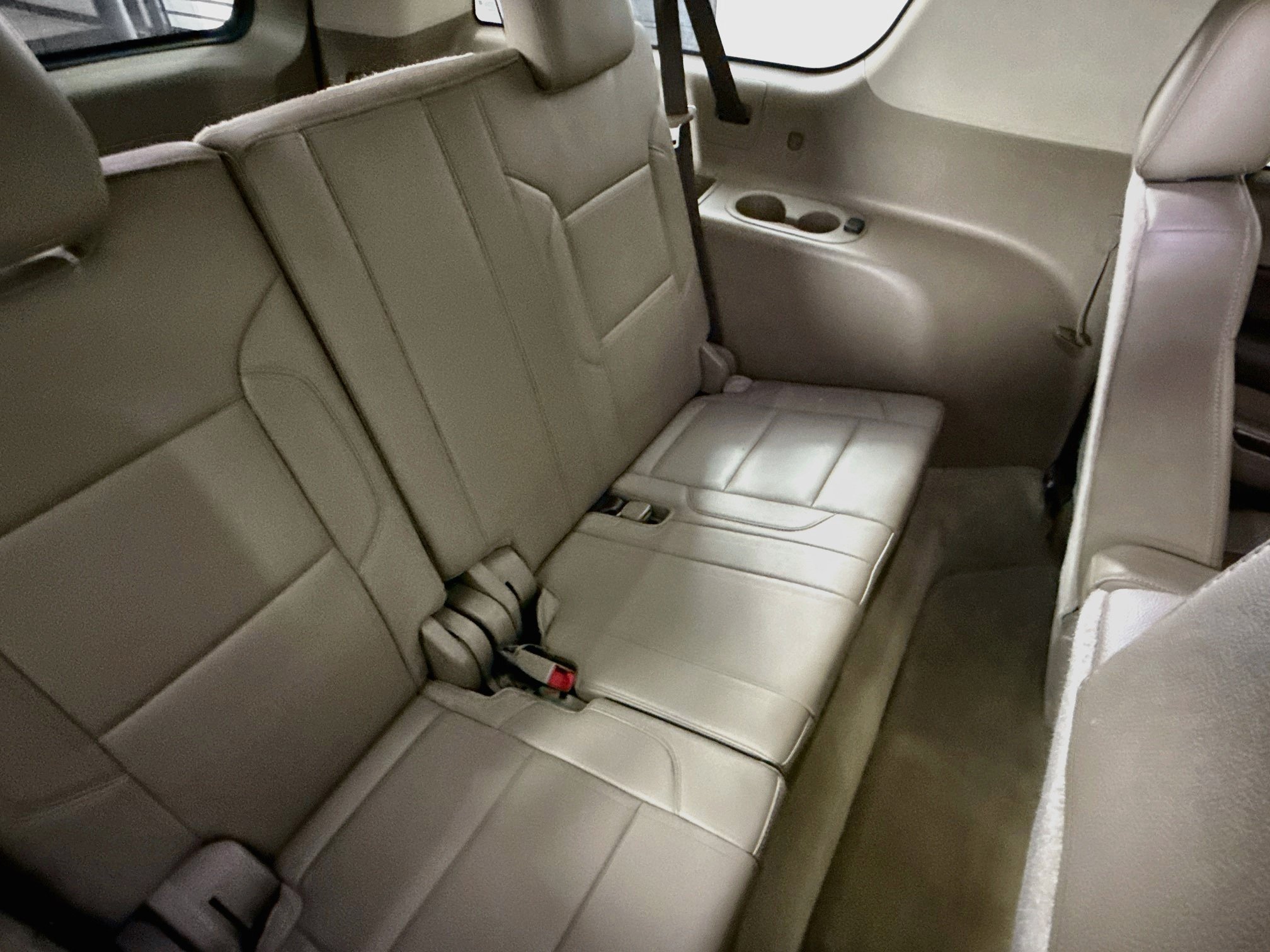 Used 2017 Chevrolet Suburban LT RWD image 25