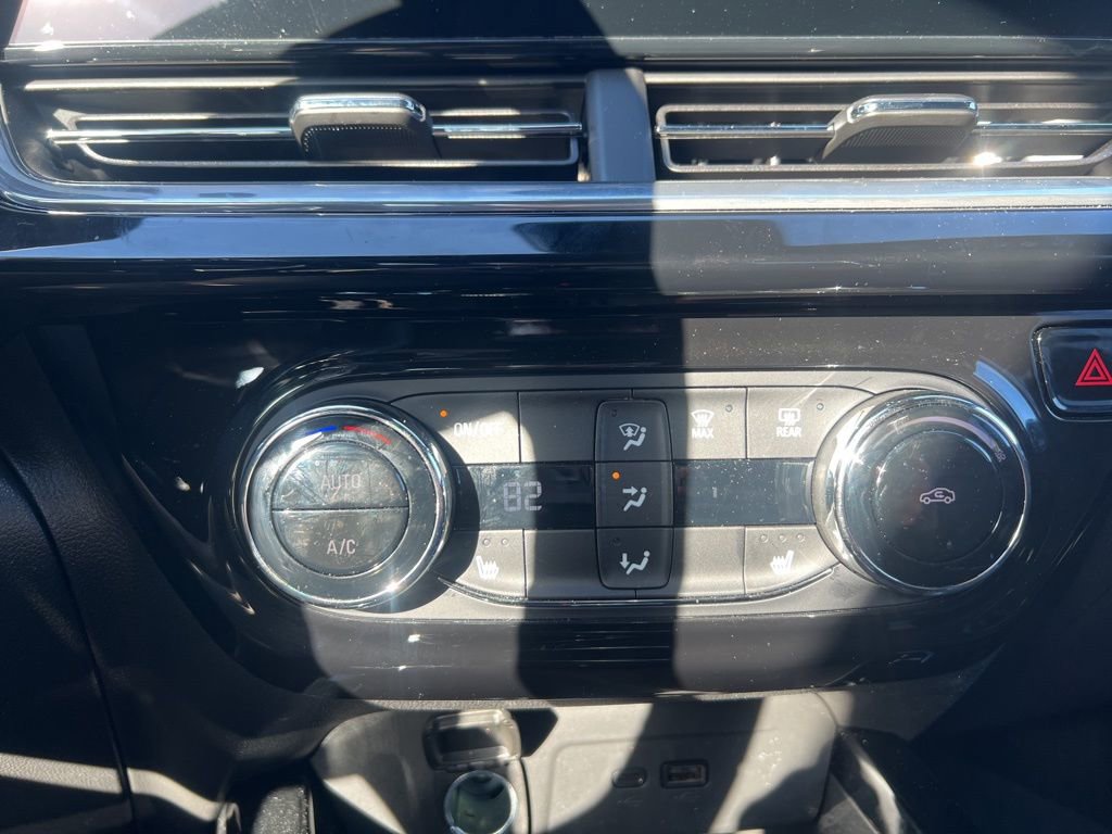 Used 2025 Chevrolet Trax RS w/ Driver Confidence Package image 21