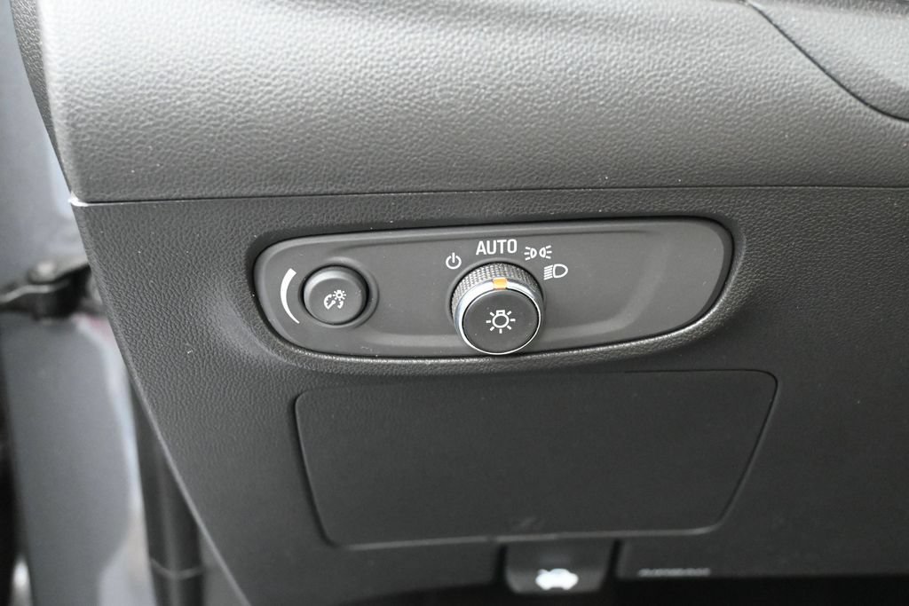 Used 2024 Buick Encore GX Sport Touring FWD image 15
