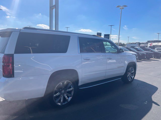 Used 2020 Chevrolet Suburban Premier AWD/4WD image 2