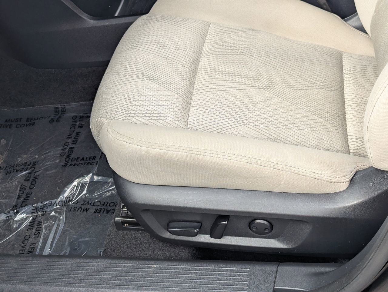 Certified 2025 Nissan Rogue SV image 21