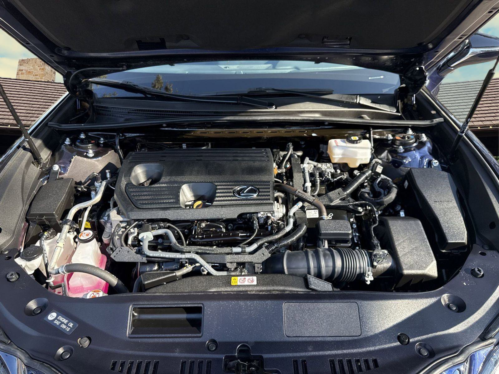 Used 2025 Lexus ES 300h image 19