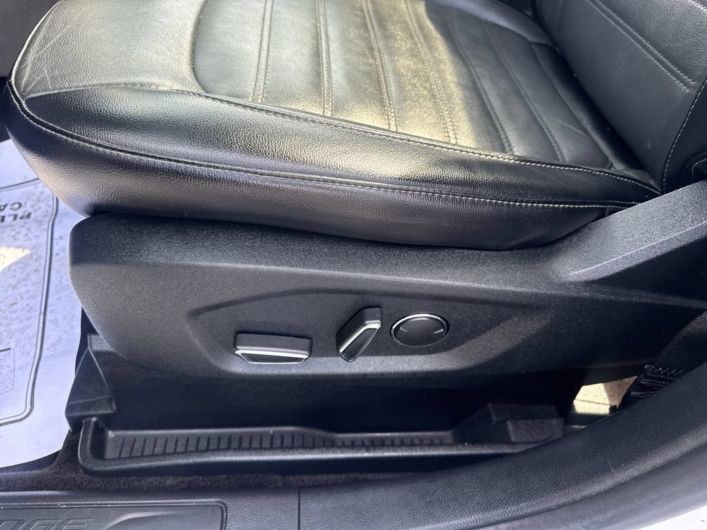 Used 2018 Ford Edge SEL w/ Equipment Group 201A AWD/4WD image 33