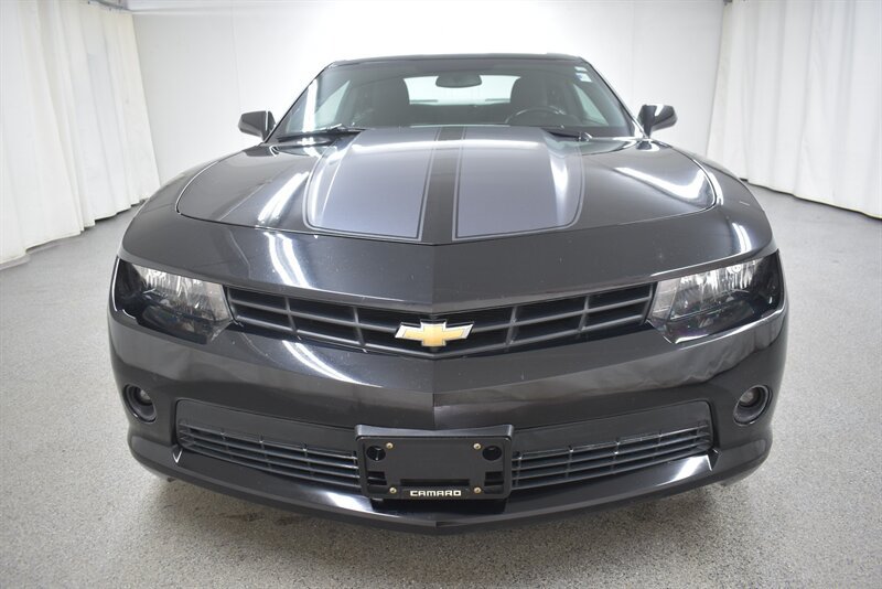 Used 2015 Chevrolet Camaro LT w/ 1LT Preferred Package RWD image 2