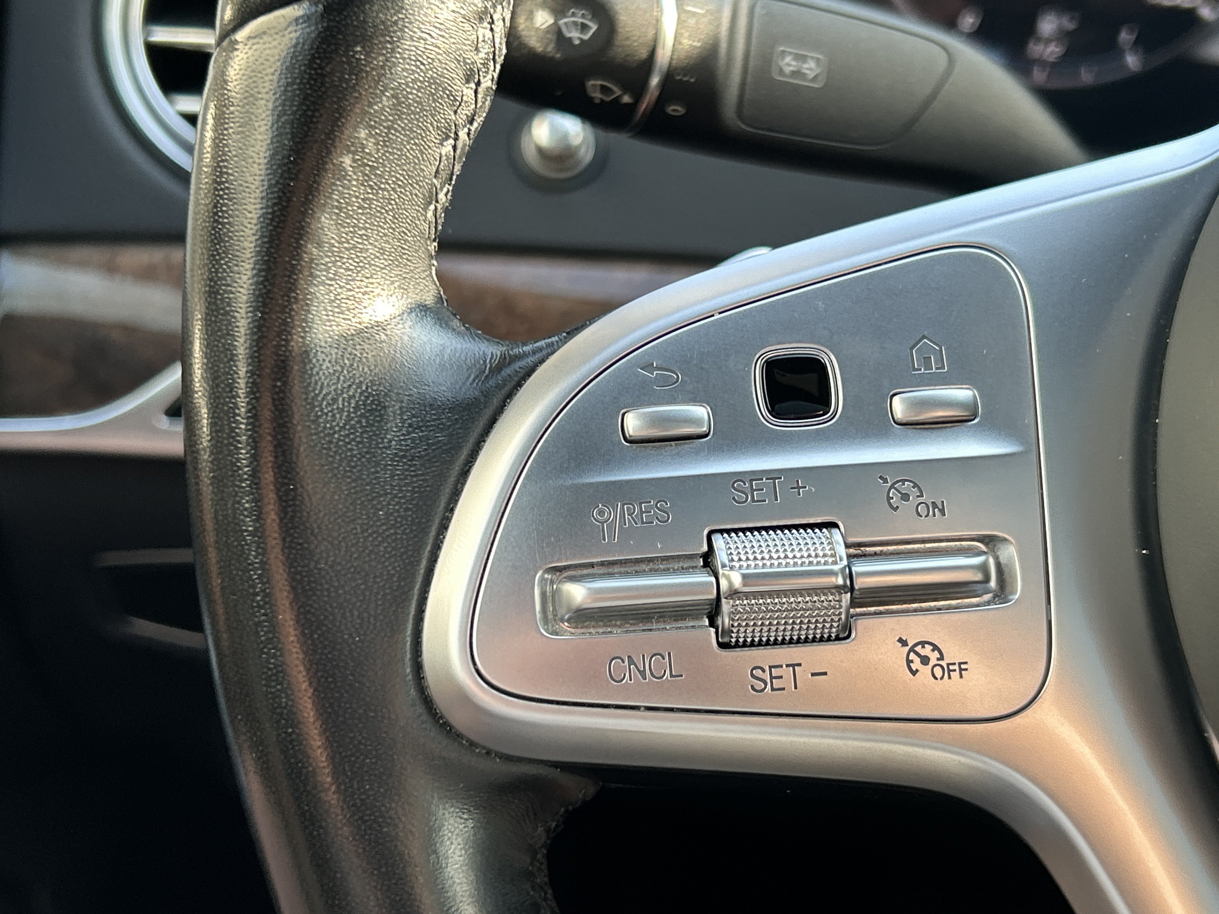 Certified 2018 Mercedes-Benz S 450 4MATIC Sedan image 25