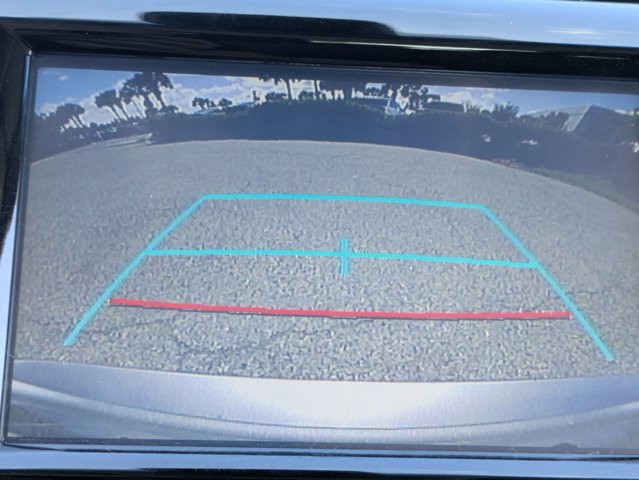 Used 2018 Toyota Camry LE image 11