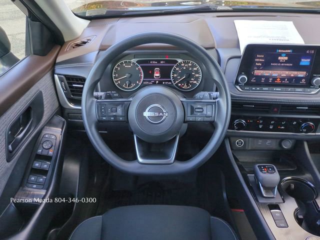 Used 2023 Nissan Rogue S image 17