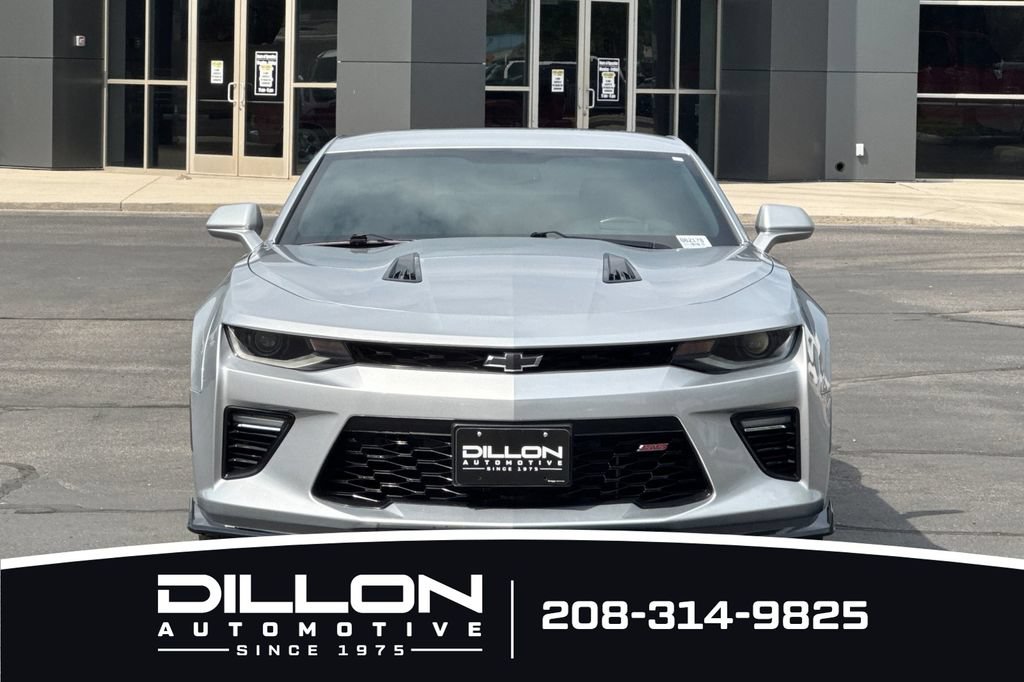Used 2018 Chevrolet Camaro SS RWD image 12