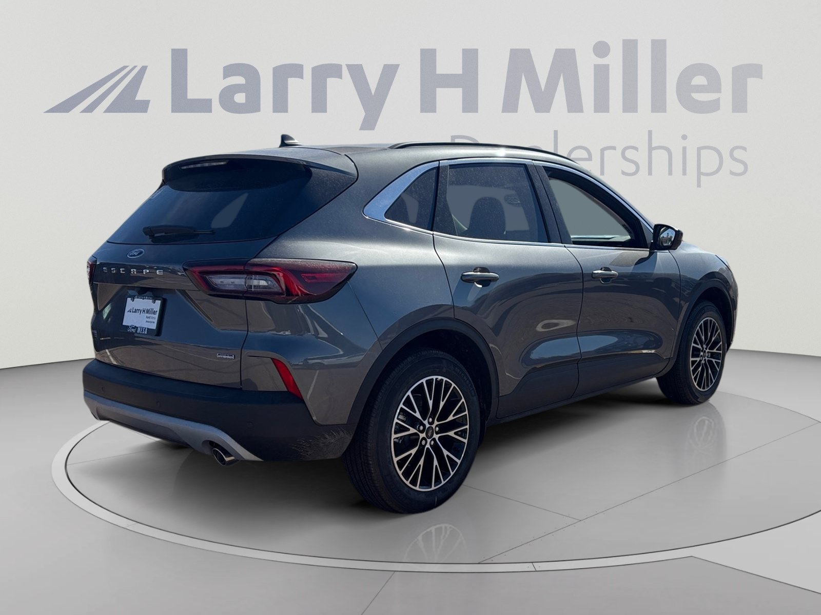 New 2025 Ford Escape SE w/ PHEV Premium Package FWD image 5