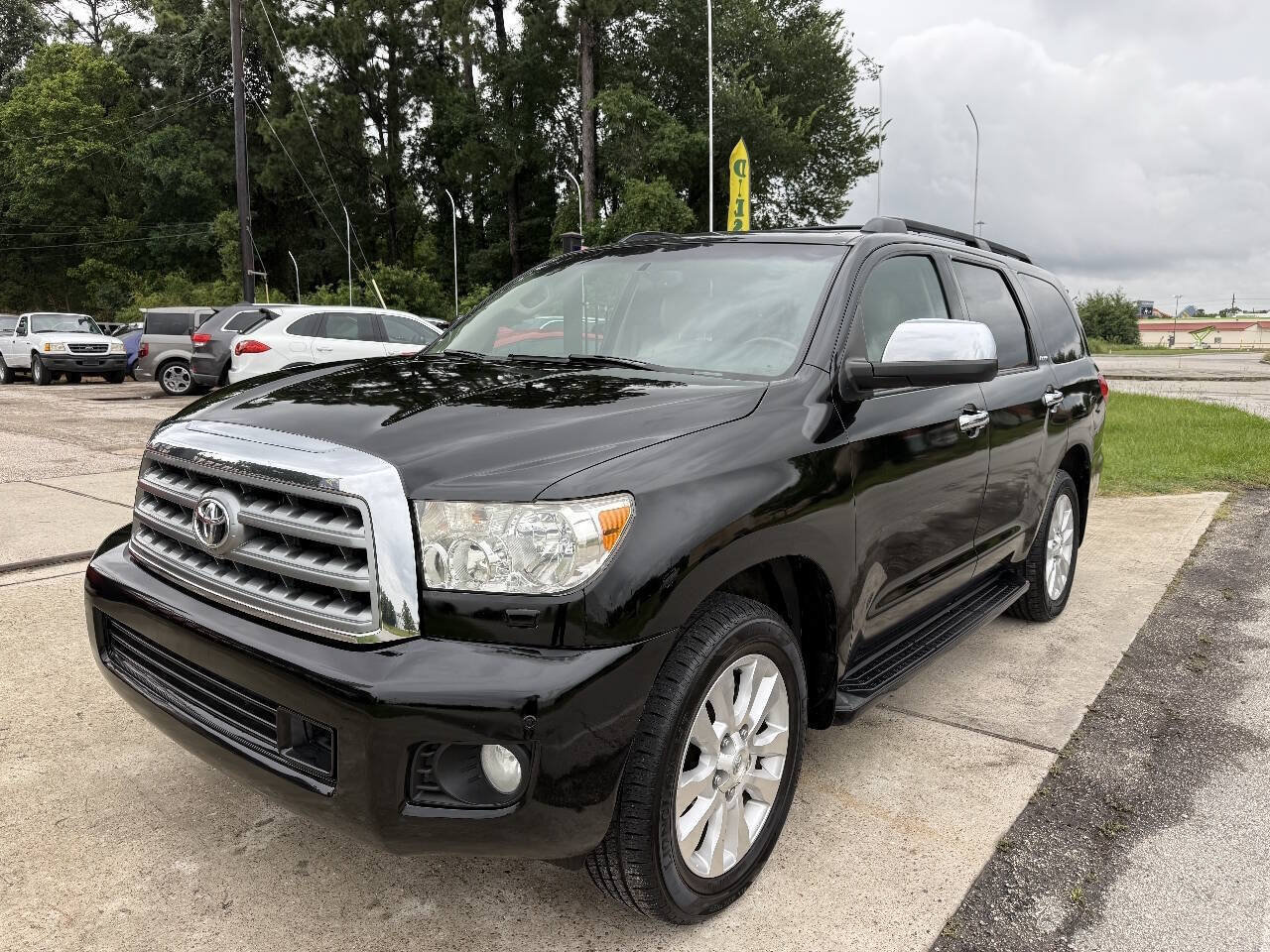Used 2013 Toyota Sequoia Platinum AWD/4WD image 2