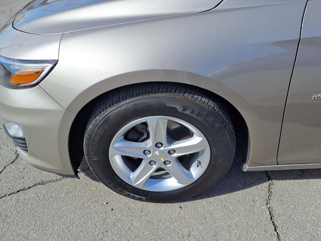 Used 2025 Chevrolet Malibu LS image 18