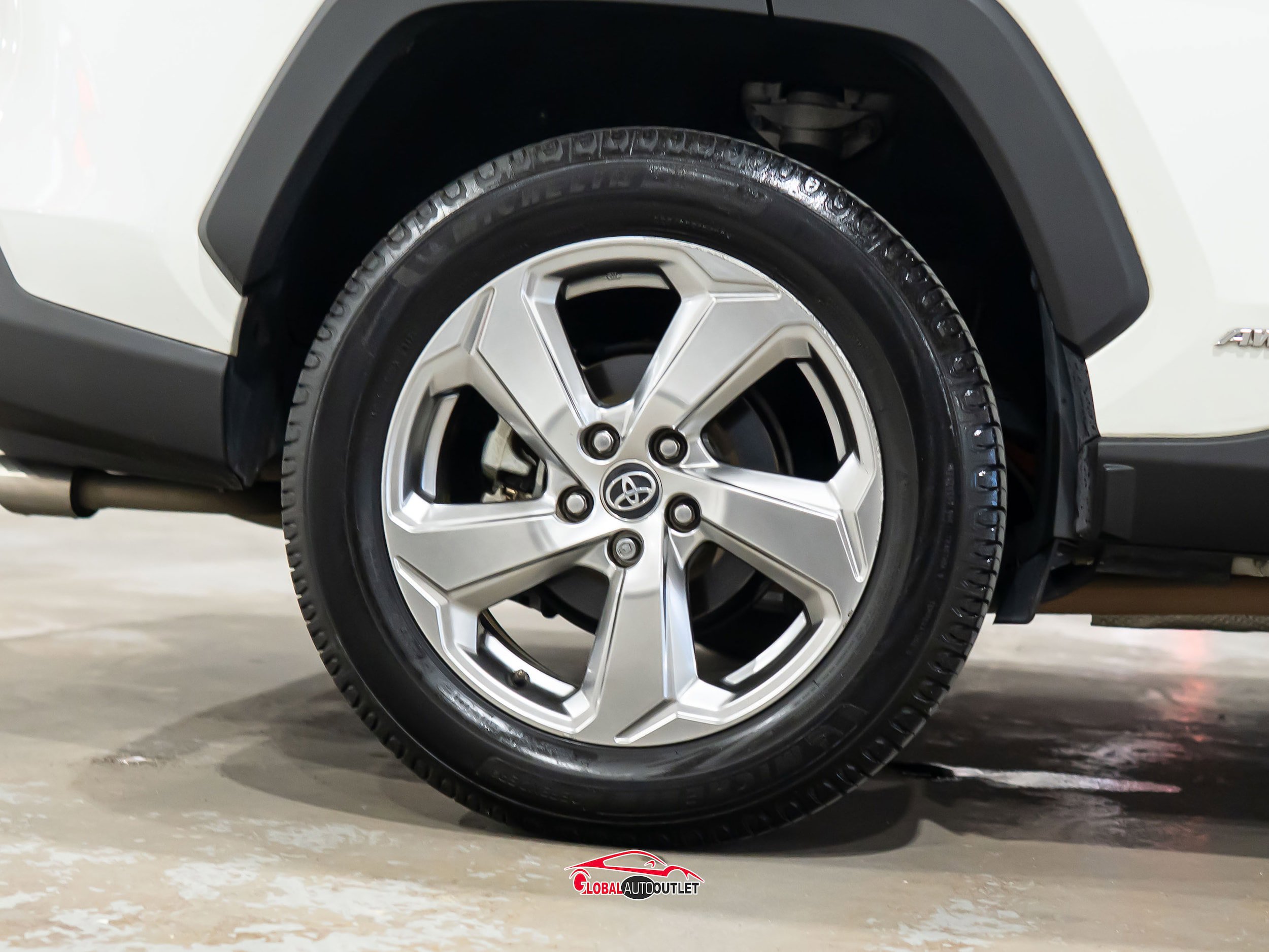 Used 2020 Toyota RAV4 Limited AWD/4WD image 11