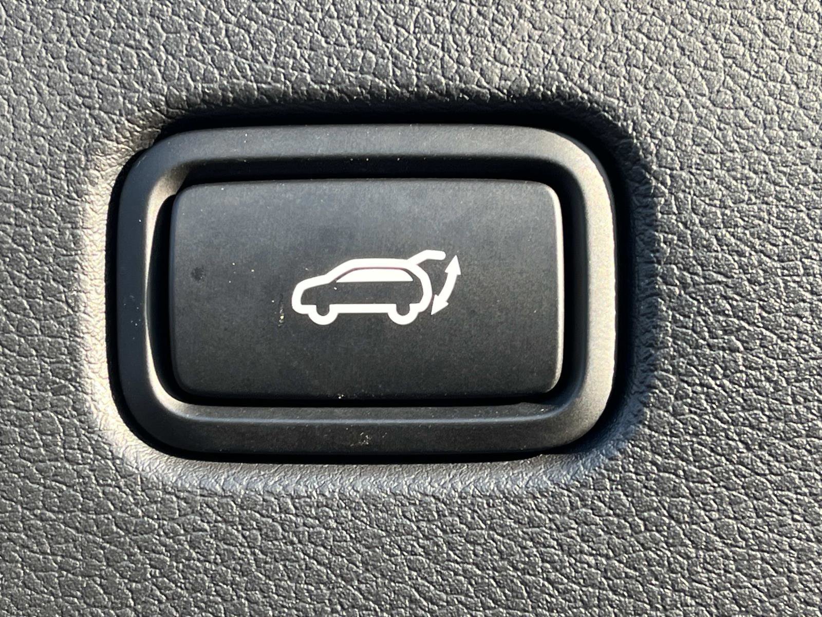 Used 2022 Hyundai Palisade Calligraphy image 12