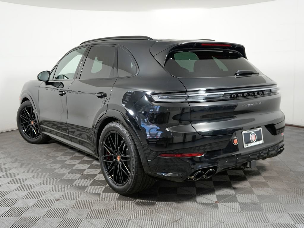 New 2026 Porsche Cayenne GTS AWD/4WD image 3