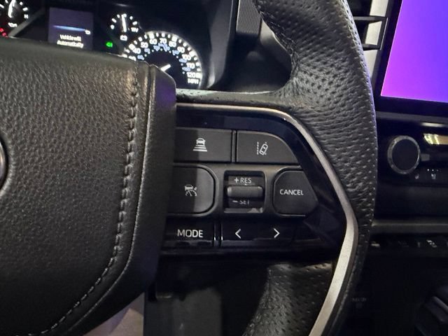 Used 2023 Toyota Tundra Limited AWD/4WD image 20