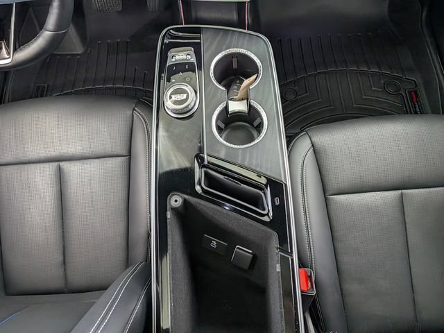 Used 2023 Cadillac Lyriq 2WD image 29