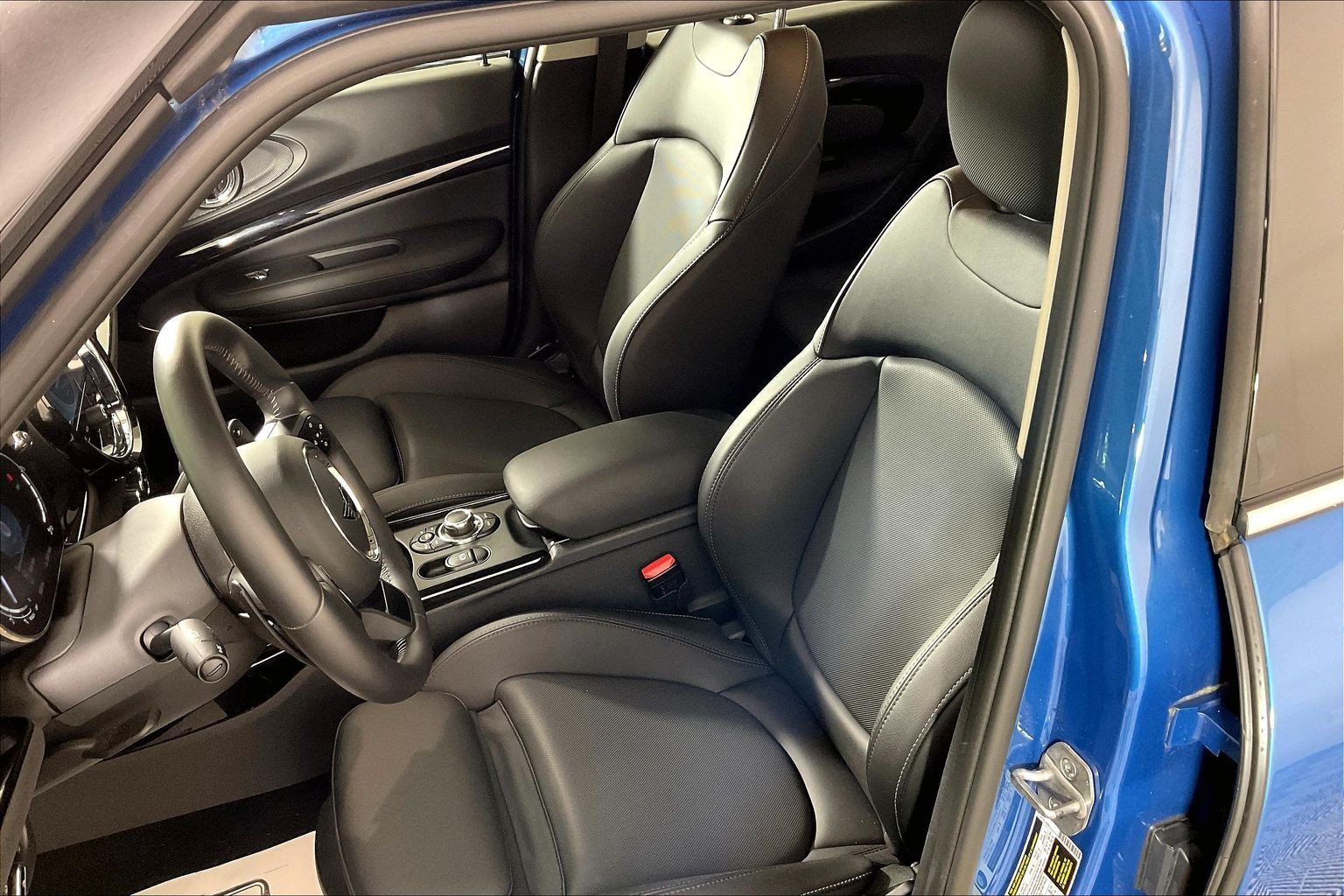 Certified 2024 MINI Cooper Clubman S AWD/4WD image 25