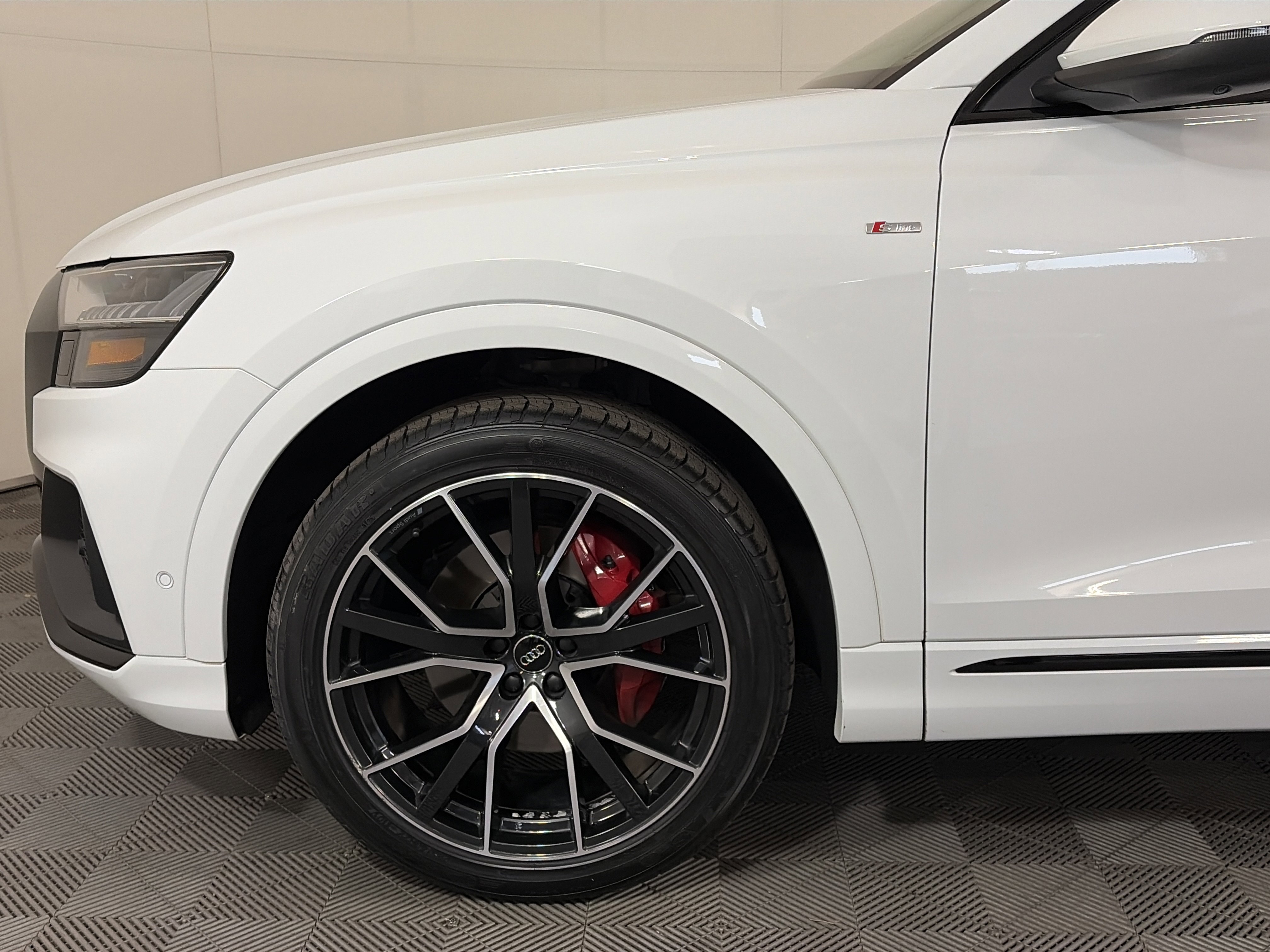 Used 2020 Audi Q8 Premium Plus image 15