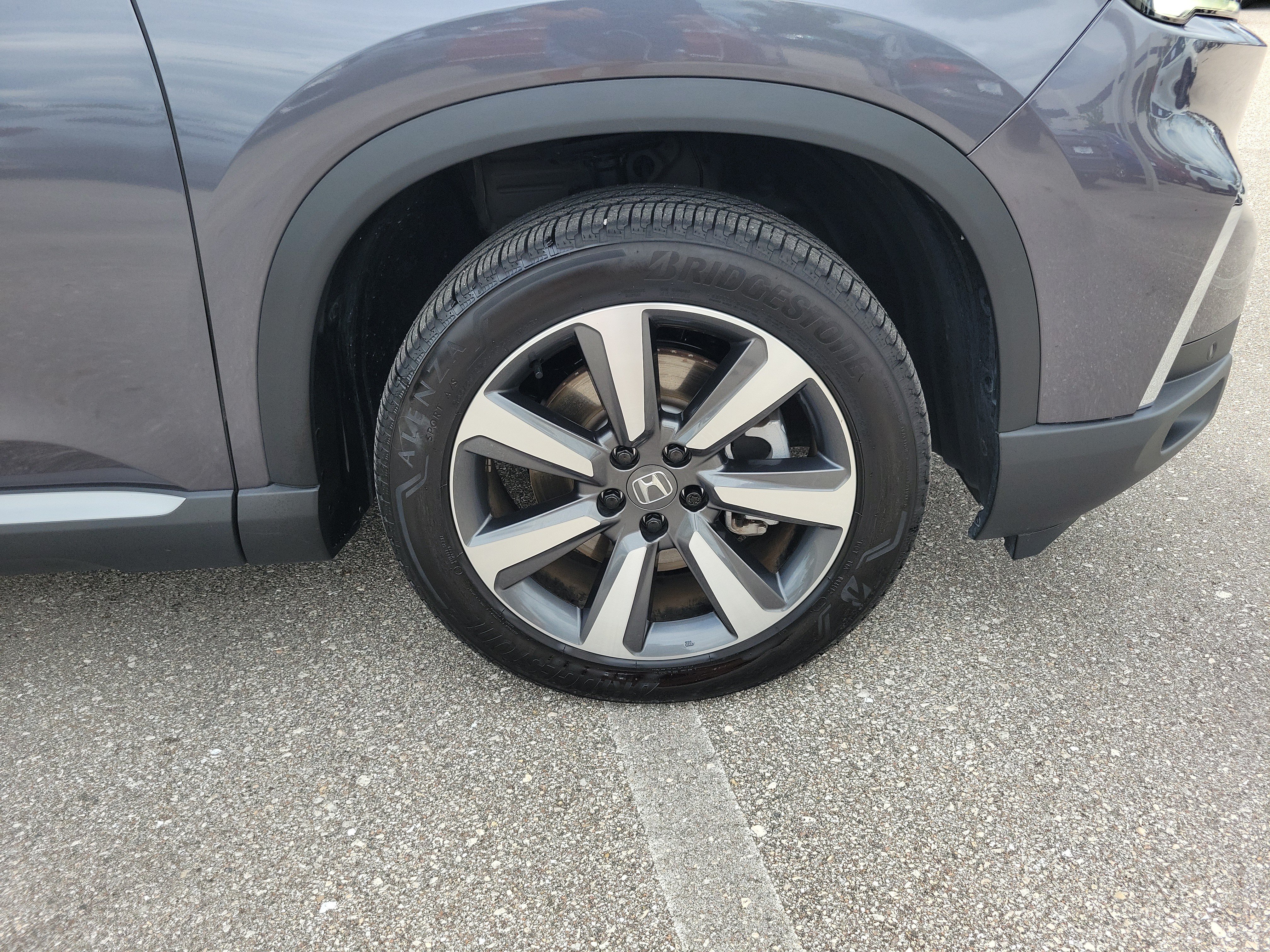 Used 2025 Honda Pilot Touring image 13