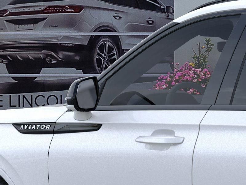 New 2026 Lincoln Aviator AWD w/ Jet Appearance Package image 20