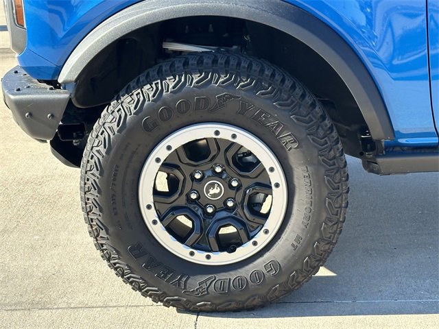 Used 2022 Ford Bronco Badlands image 9