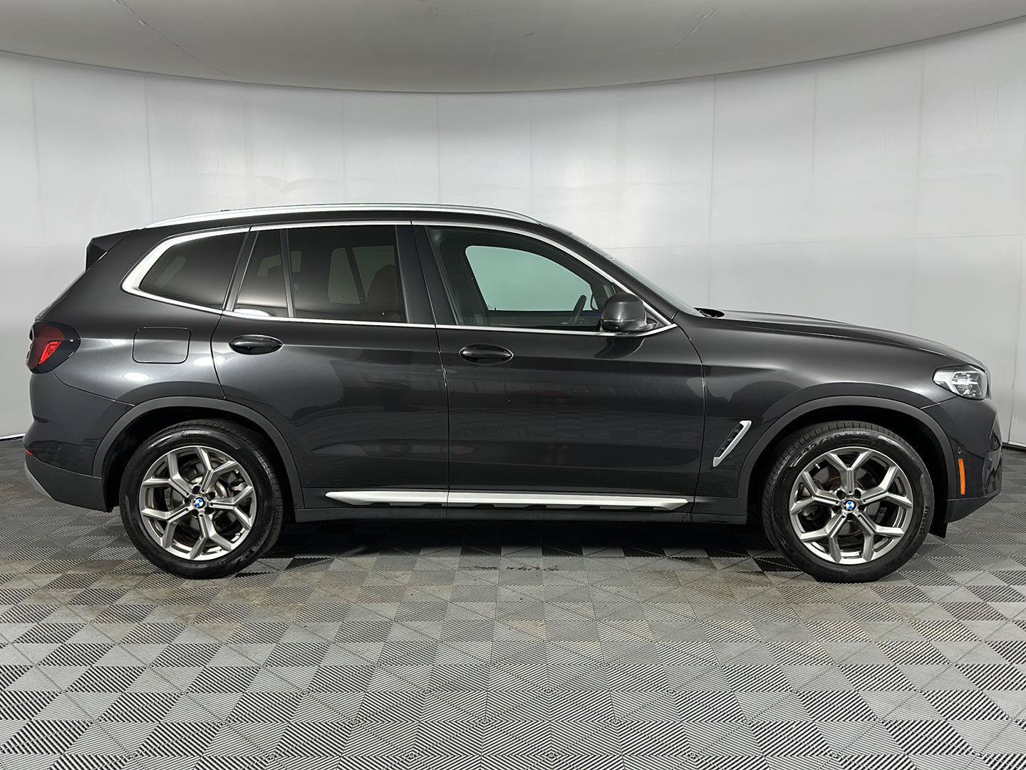 Used 2023 BMW X3 xDrive30i w/ Premium Package AWD/4WD image 32