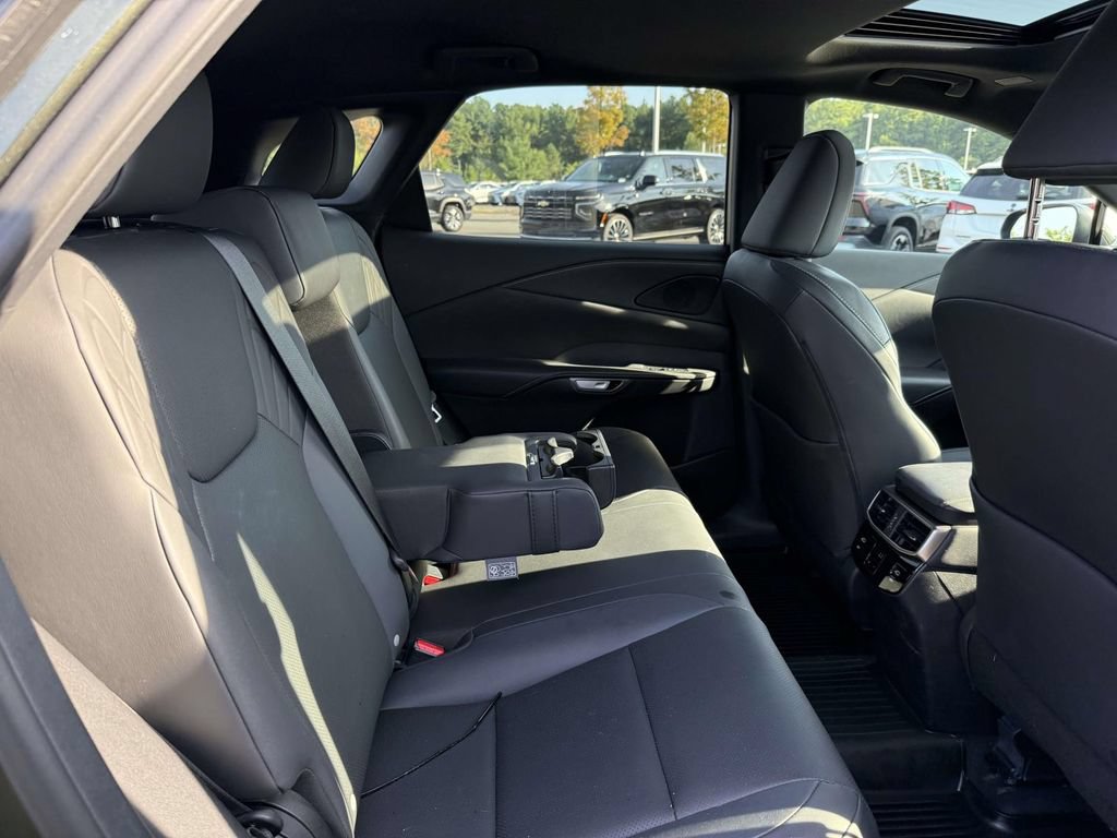 Used 2025 Lexus RX 350 Premium w/ Accessory Package AWD/4WD image 17