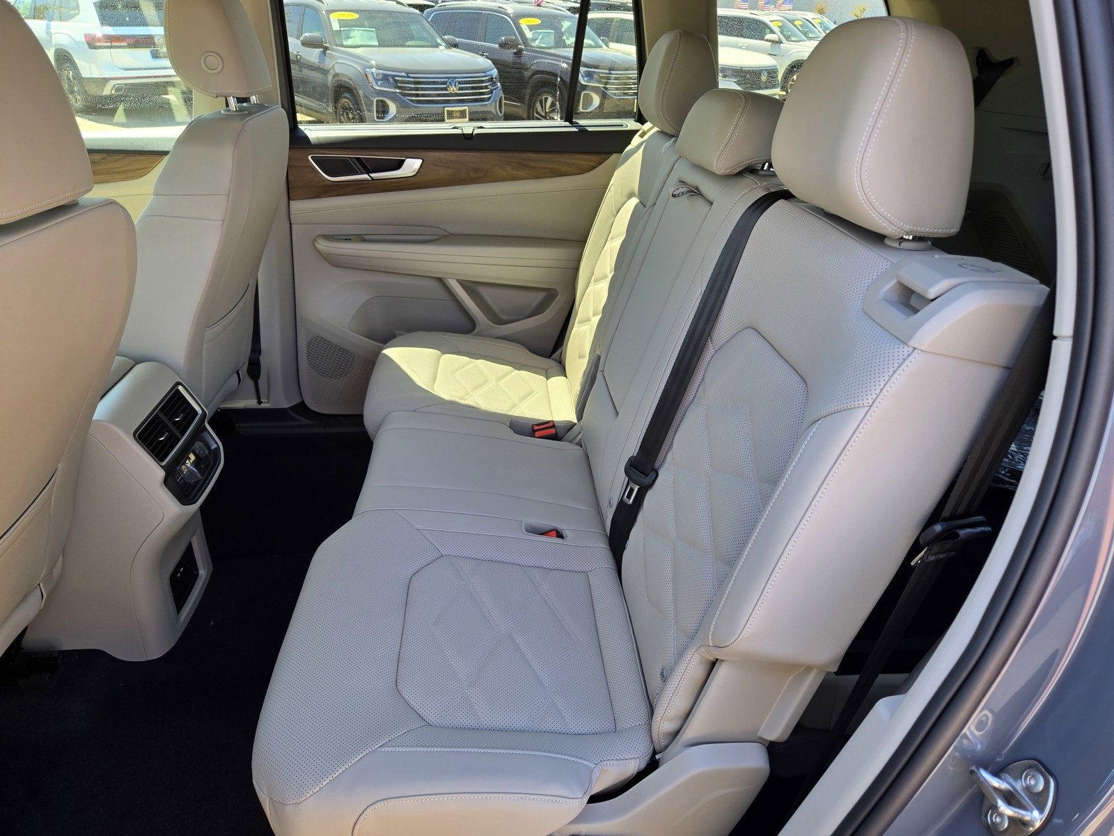 New 2026 Volkswagen Atlas SE image 7