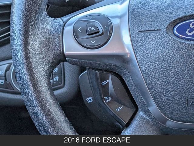 Used 2016 Ford Escape Titanium FWD image 17