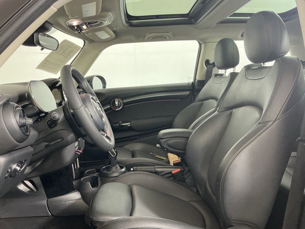 Certified 2022 MINI Cooper S image 21