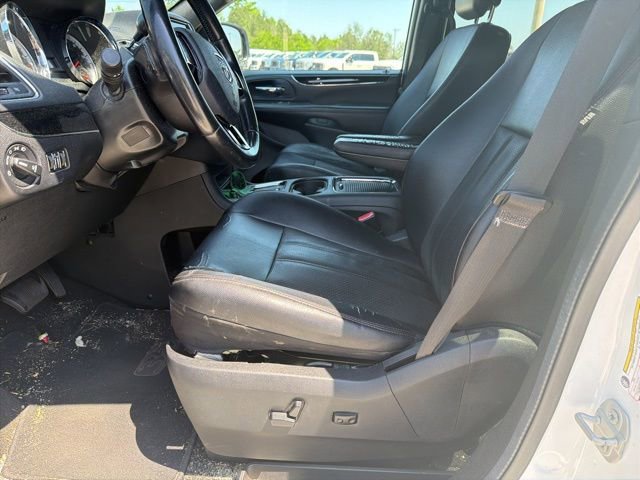 Used 2019 Dodge Grand Caravan SXT FWD image 18