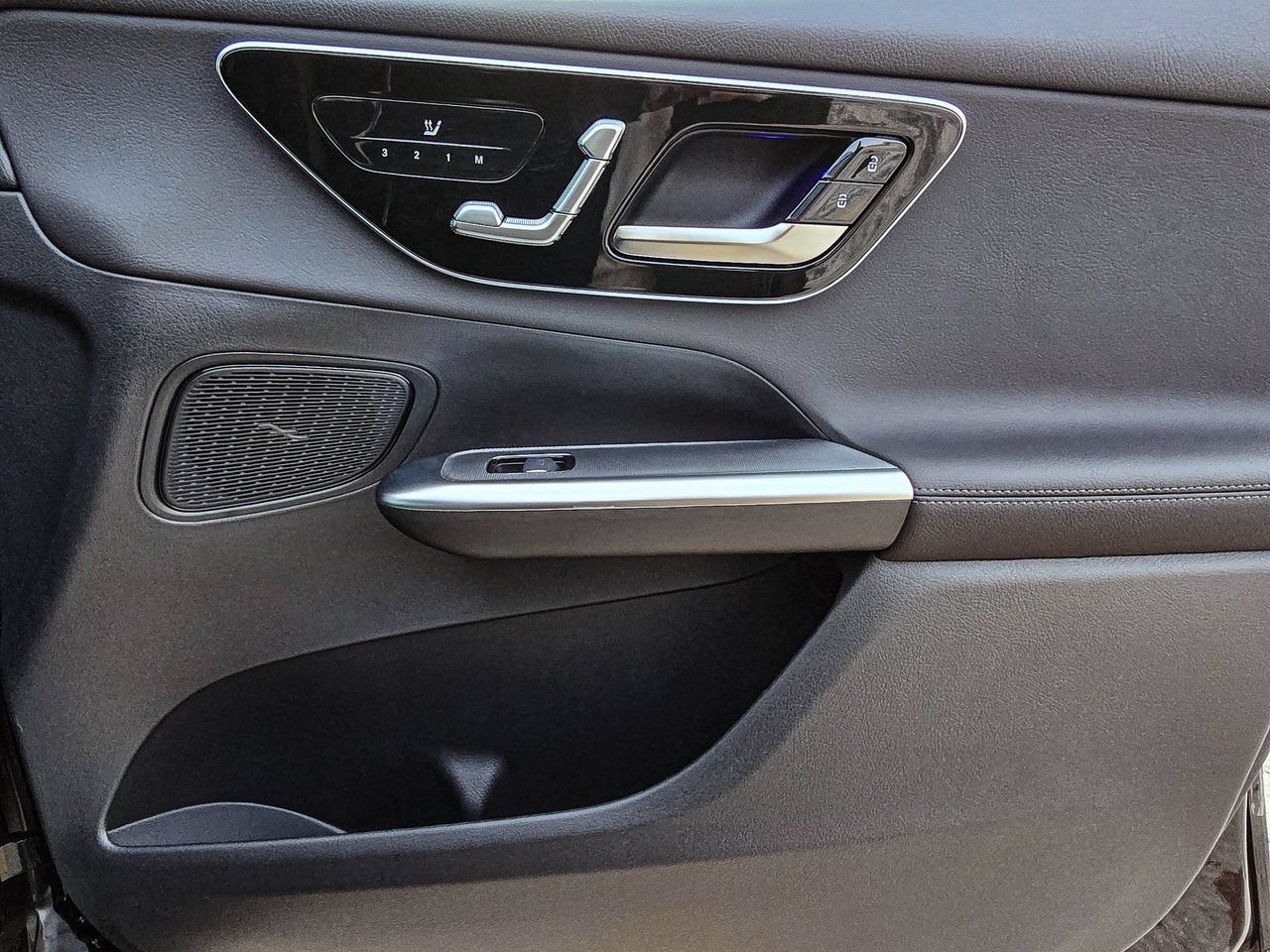 New 2026 Mercedes-Benz GLC 300 4MATIC image 35