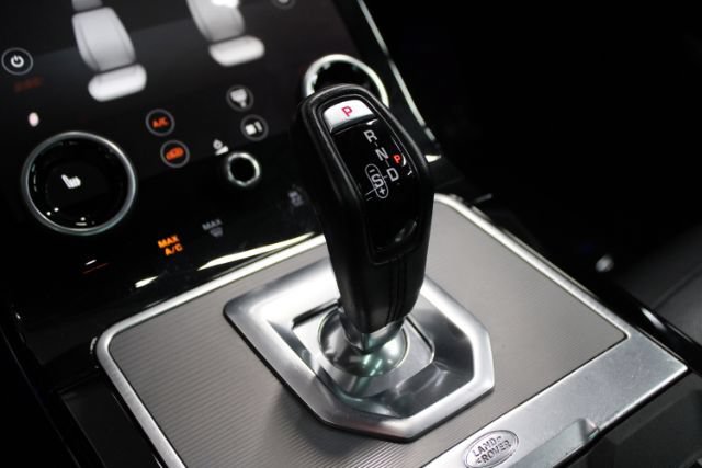 Used 2020 Land Rover Range Rover Evoque SE AWD/4WD image 14