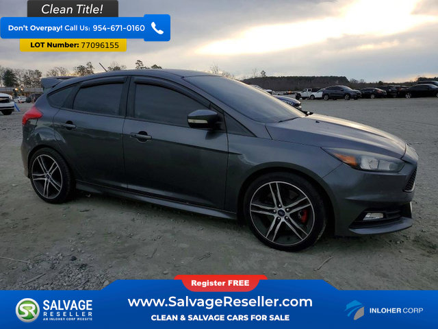Used 2017 Ford Focus ST image 5
