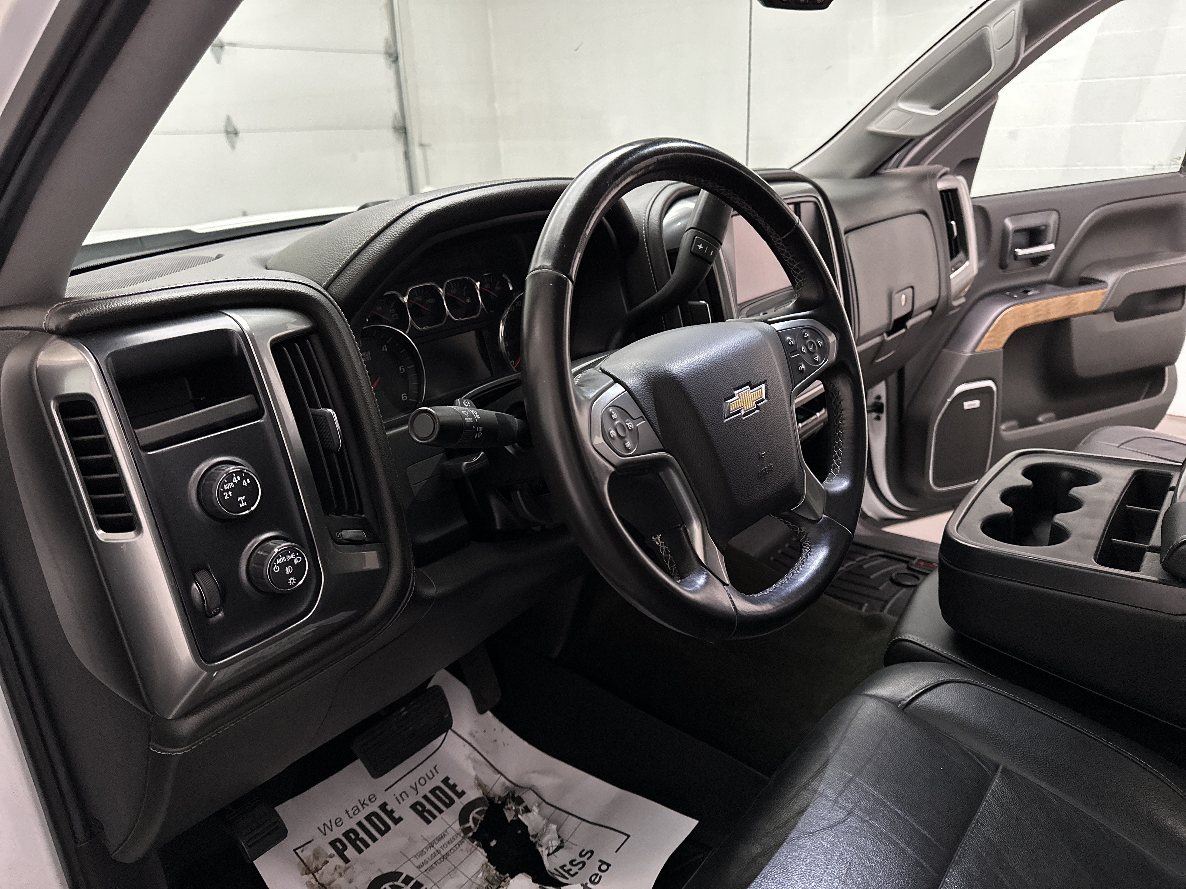Used 2016 Chevrolet Silverado 1500 LTZ w/ Sport Package AWD/4WD image 18