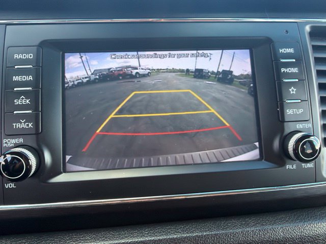 Used 2020 Kia Sedona LX FWD image 17