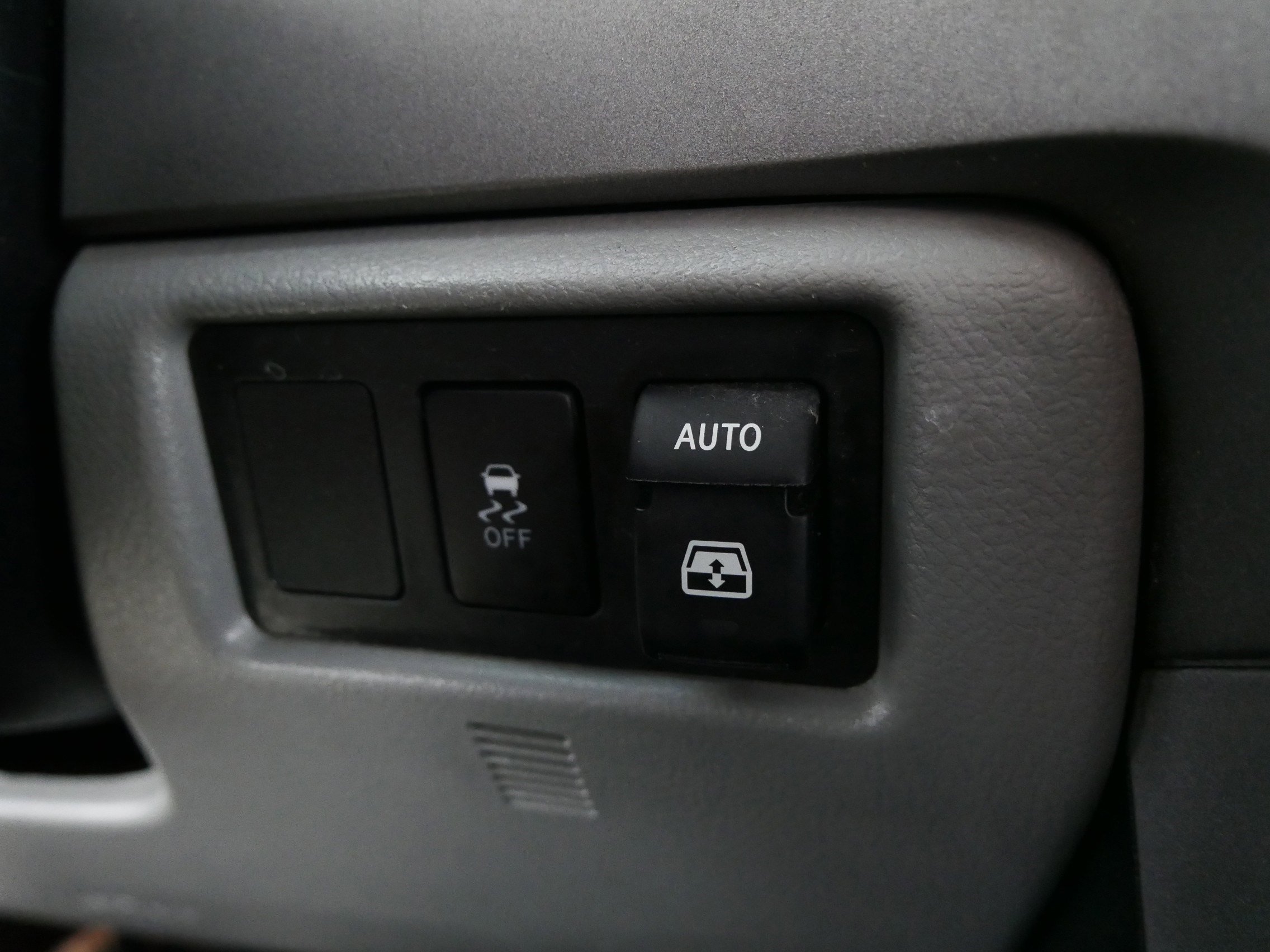 Used 2012 Toyota Sequoia Platinum image 30