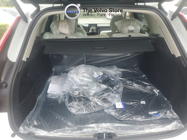 New 2026 Volvo XC60 B5 Ultra w/ Protection Package Premier AWD/4WD image 8