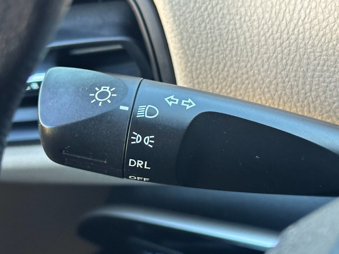 Used 2021 Toyota Prius LE image 33