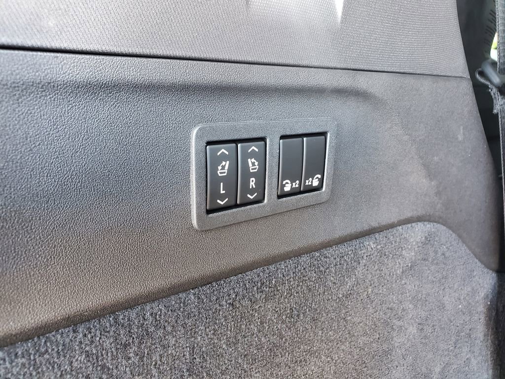 Used 2025 Cadillac Escalade IQ Sport 2 AWD/4WD image 43