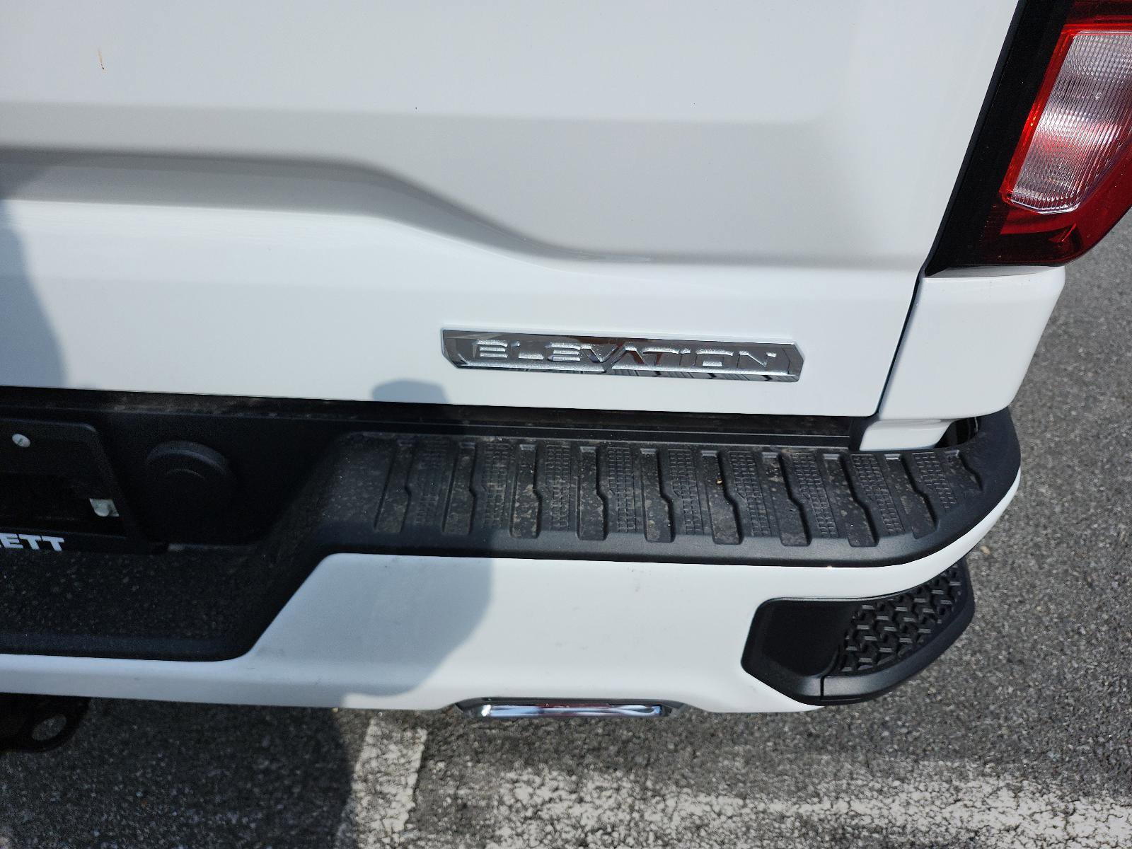 New 2026 GMC Sierra 1500 Elevation image 4