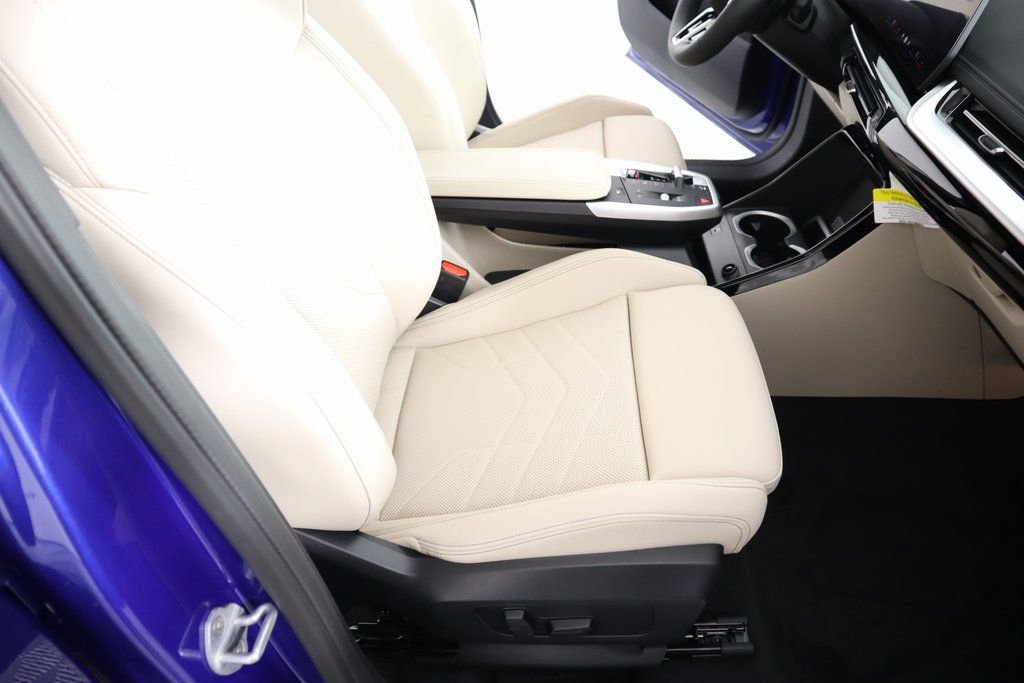 New 2025 BMW X1 xDrive28i AWD/4WD image 15