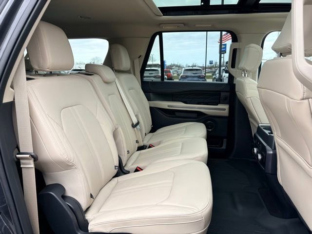 Used 2022 Ford Expedition Max Platinum image 12