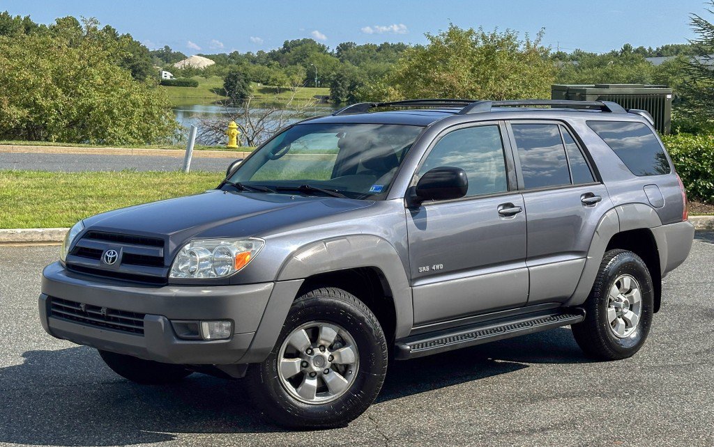 Used 2003 Toyota 4Runner SR5 AWD/4WD image 3