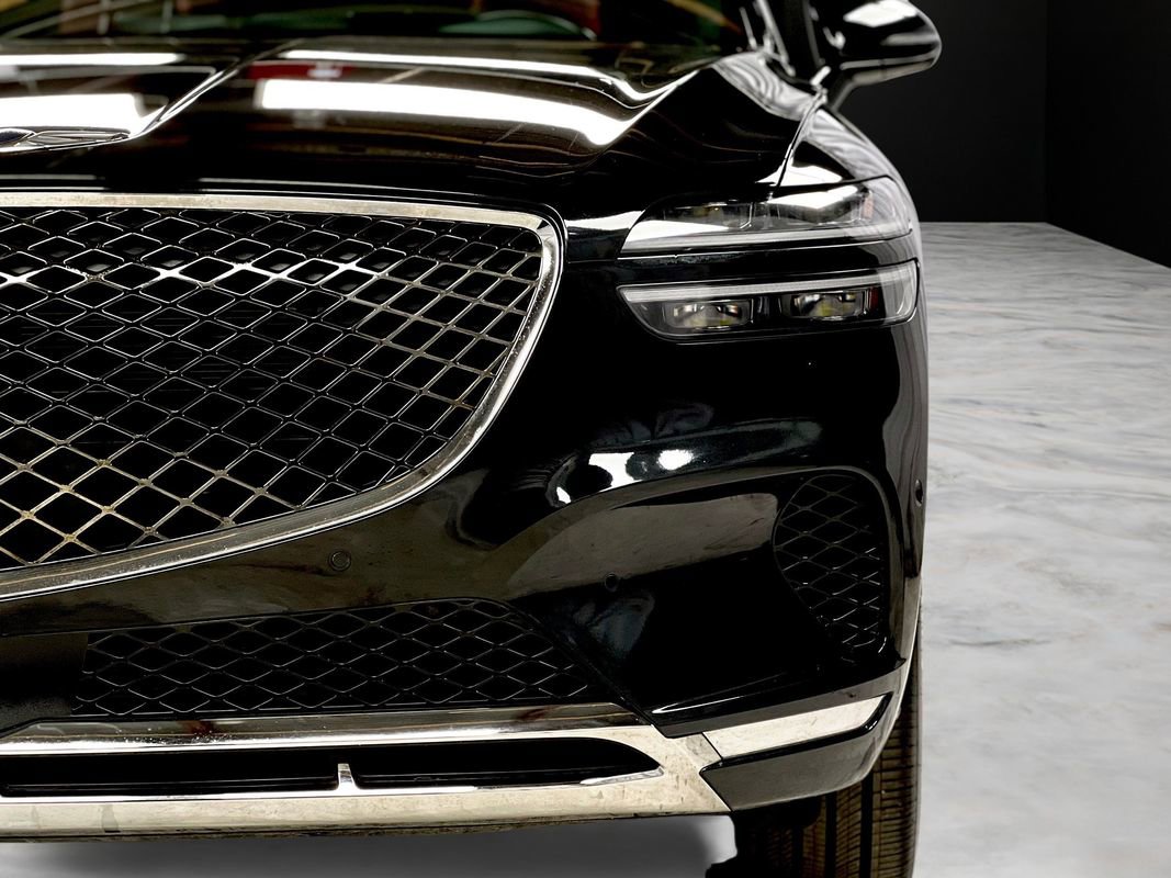 Used 2023 Genesis GV70 2.5T w/ Sport Prestige Package image 9