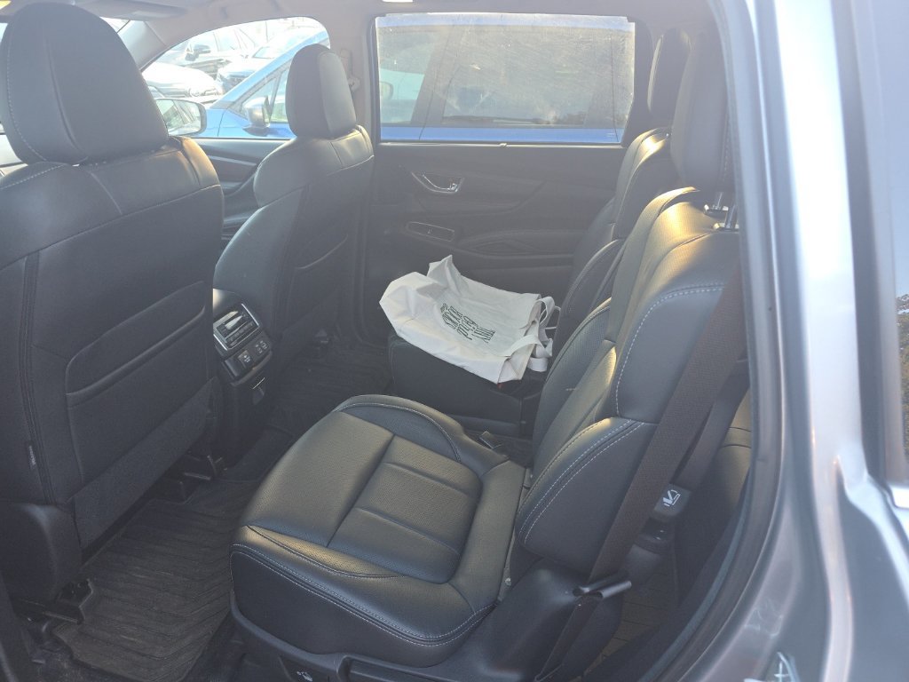 Used 2023 Subaru Ascent Touring AWD/4WD image 4