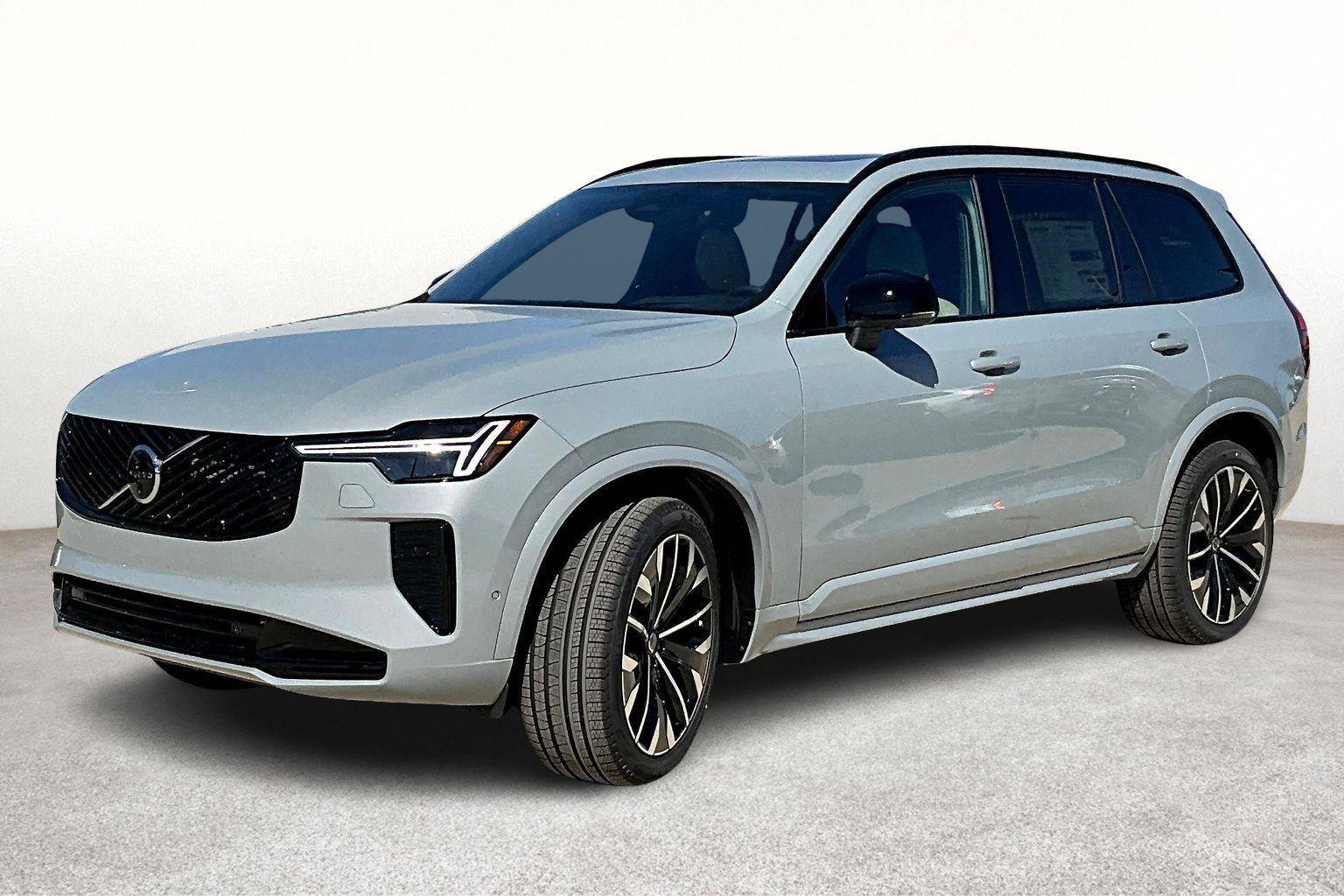 New 2026 Volvo XC90 B6 Ultra image 2