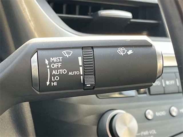 Used 2021 Lexus ES 350 Ultra Luxury w/ Accessory Package 2 image 44