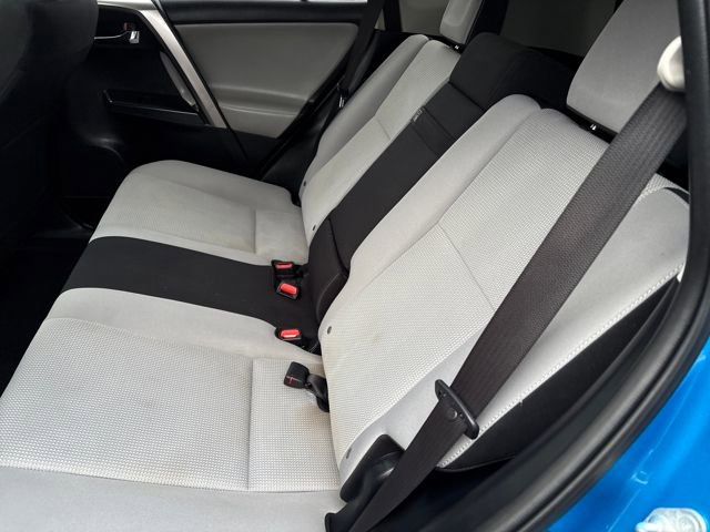 Used 2018 Toyota RAV4 XLE image 10