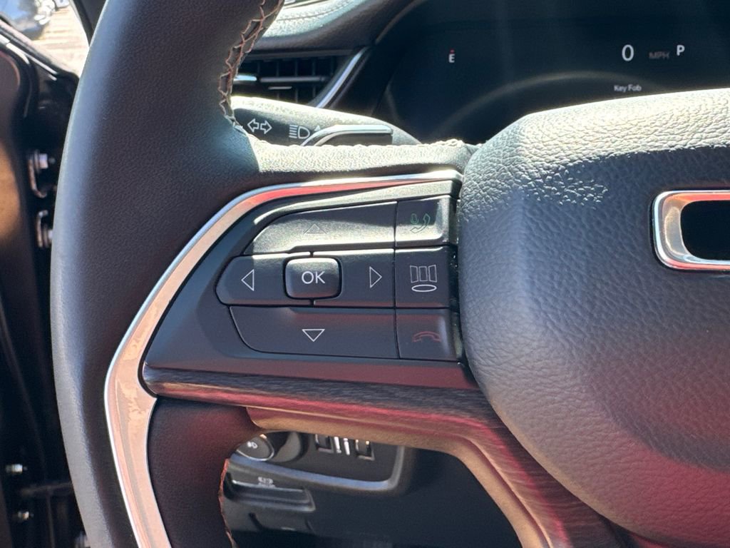 Used 2024 Jeep Grand Cherokee Limited image 24